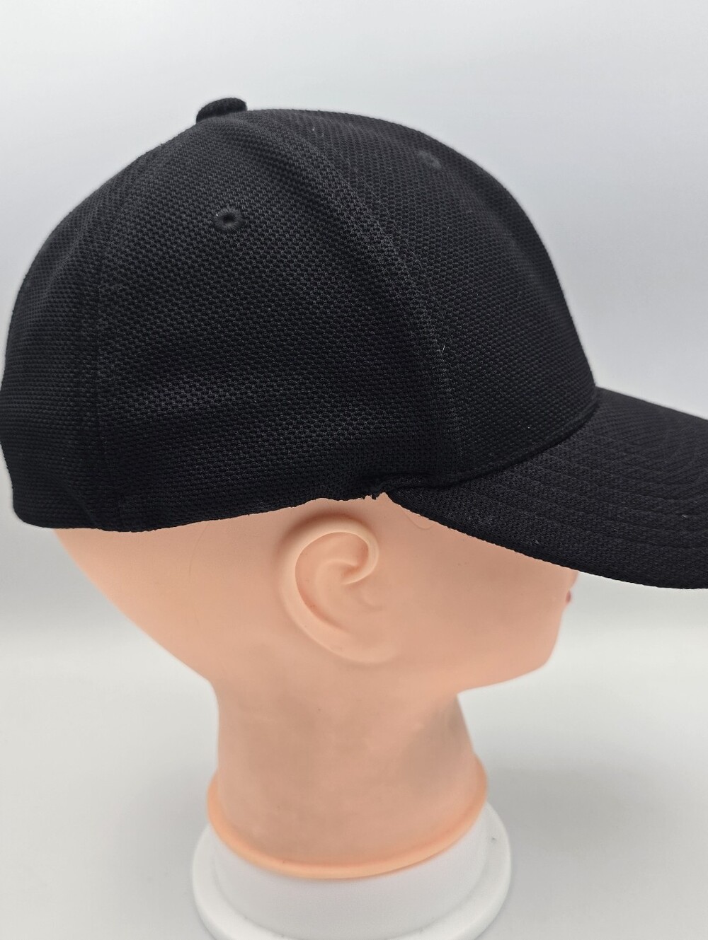 Yupoong Flexfit M22 Classics Michigan Fitted Black Hat Size S/M - Picture 4 of 8